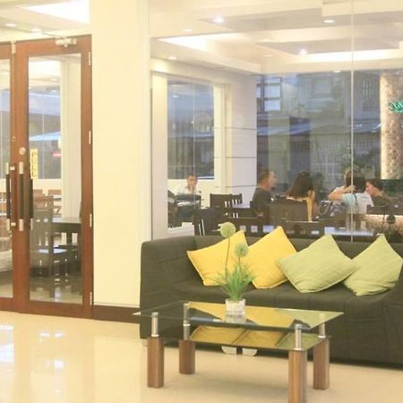 Negrense Suites Bacolod Exterior foto