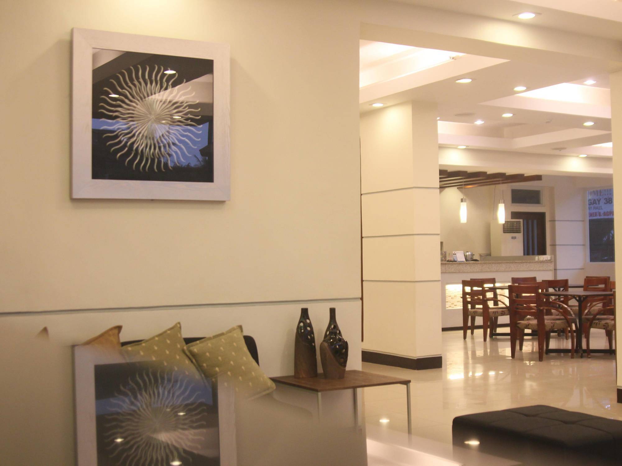 Negrense Suites Bacolod Exterior foto