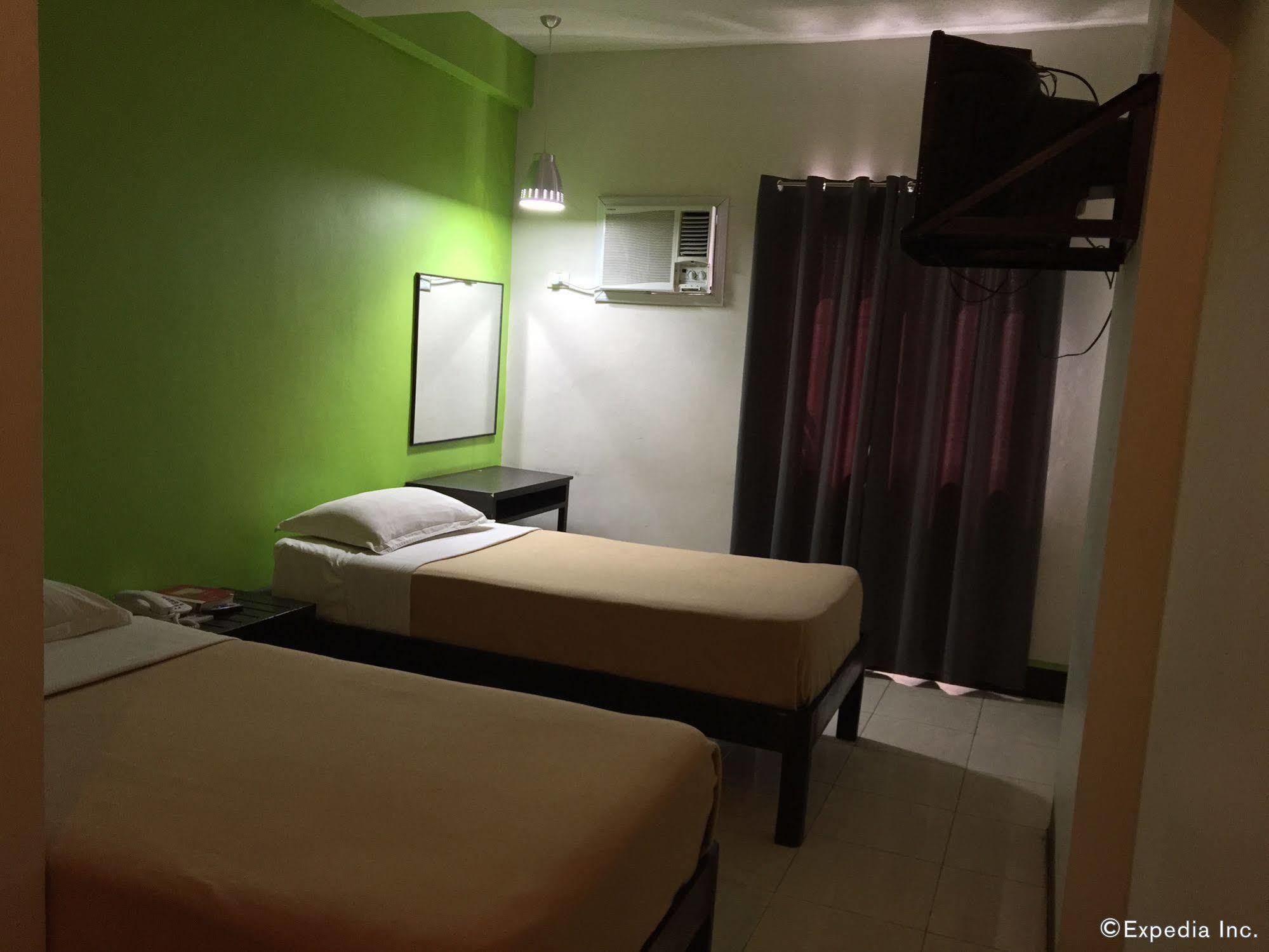 Negrense Suites Bacolod Exterior foto