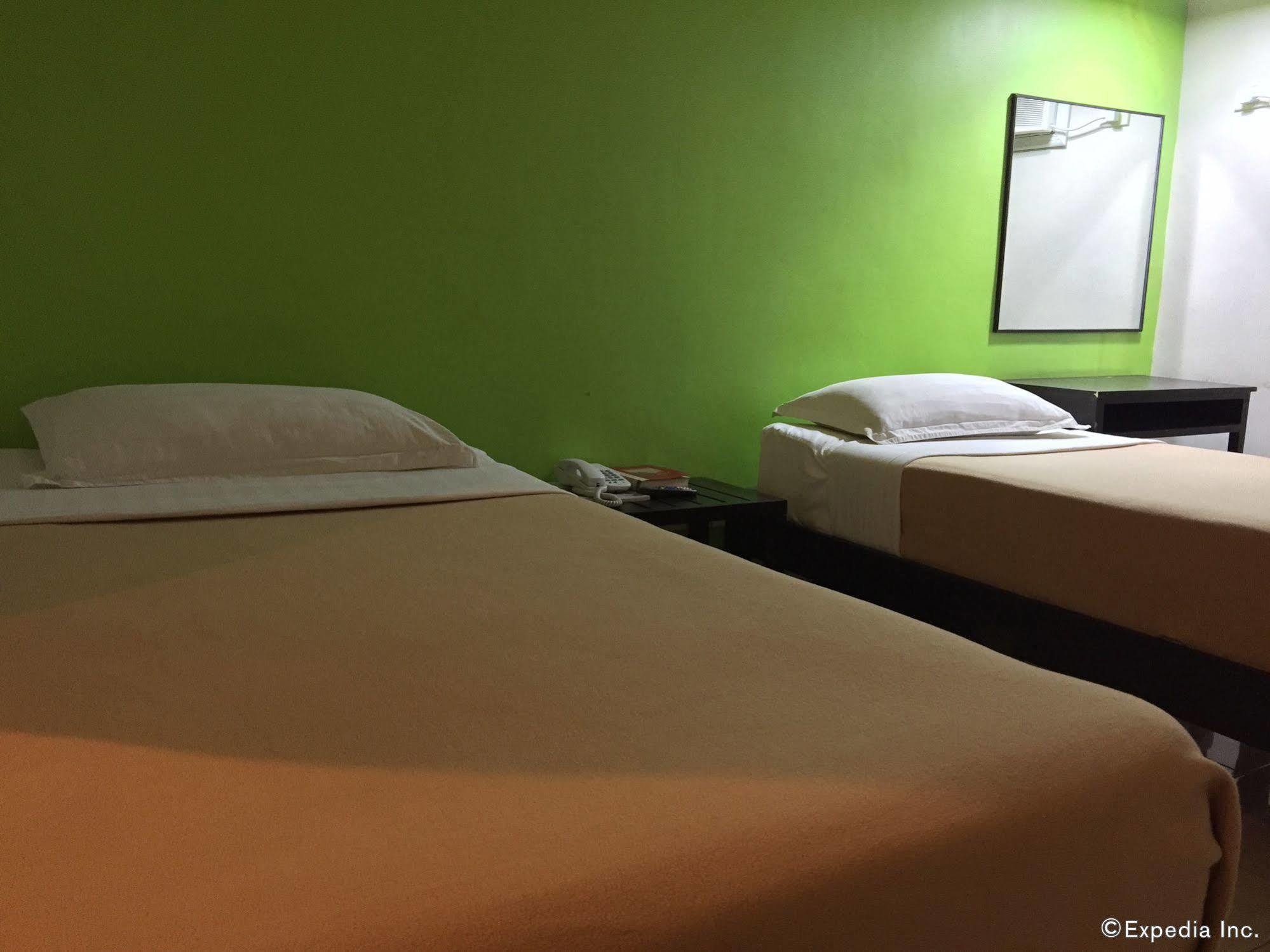 Negrense Suites Bacolod Exterior foto