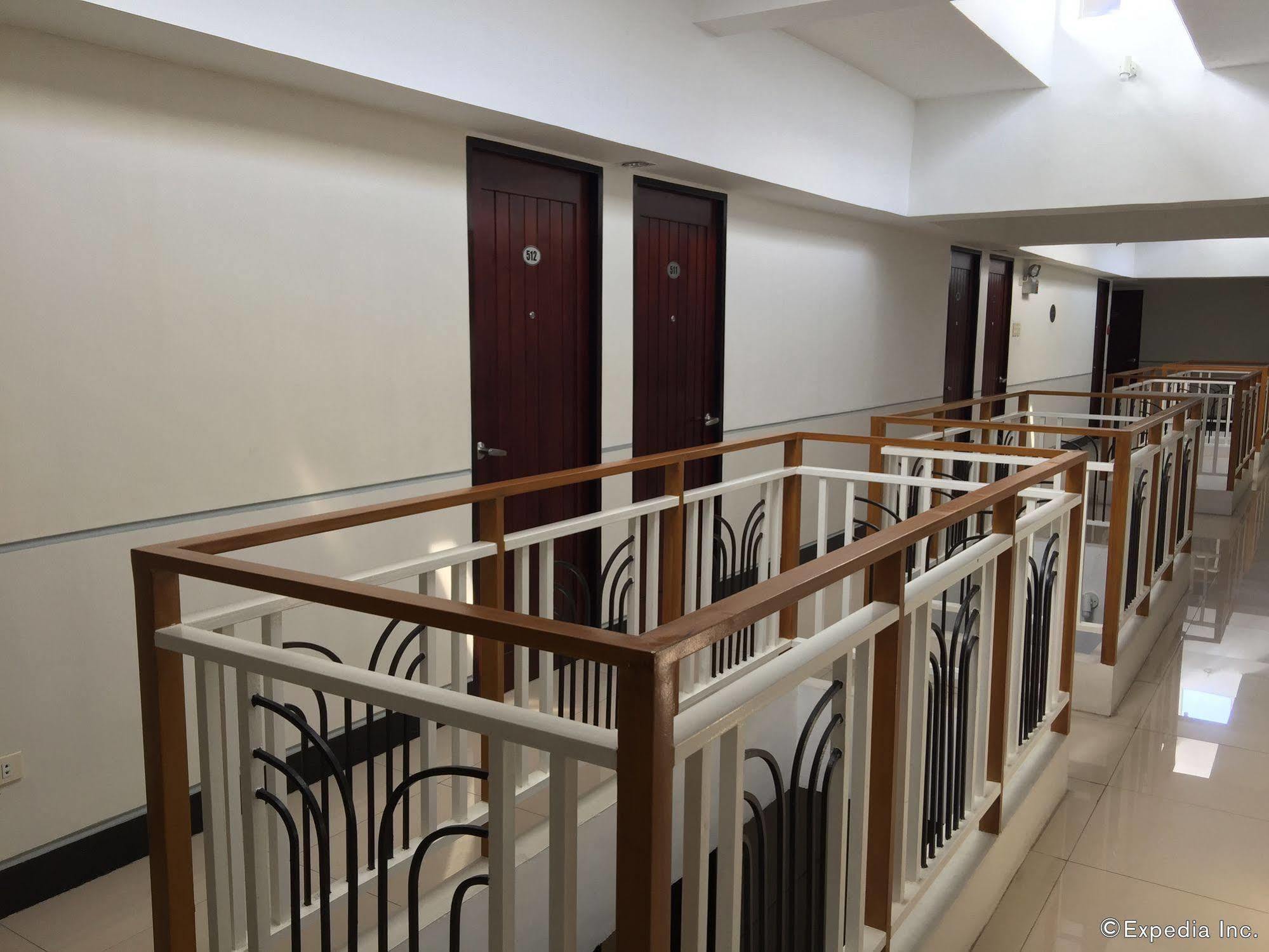 Negrense Suites Bacolod Exterior foto